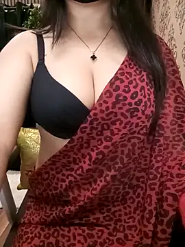 Snapshot of Mishika_Gill chatting on February 9, 2026, 2:04 am Mishika Gill online show from February 9, 2026, 2:04 am