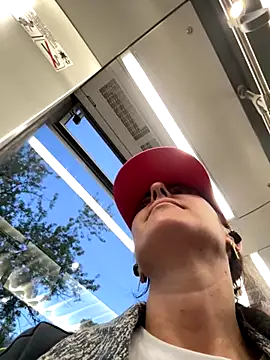 Snapshot of eveangelll chatting on September 19, 2025, 3:52 am eveangelll online show from September 19, 2025, 3:52 am