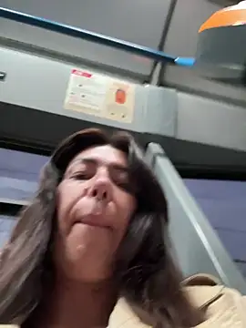 Snapshot of eveangelll chatting on October 6, 2025, 3:59 am eveangelll online show from October 6, 2025, 3:59 am