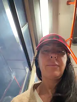 Snapshot of eveangelll chatting on October 10, 2025, 4:00 am eveangelll online show from October 10, 2025, 4:00 am