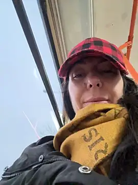 eveangelll online show from November 14, 2025, 5:06 am