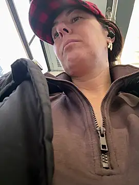 eveangelll online show from February 7, 2026, 6:28 am