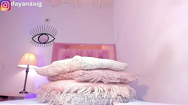 Snapshot of Voluptupus-girl chatting on November 6, 2025, 5:03 pm Voluptupus-girl online show from November 6, 2025, 5:03 pm