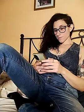 Snapshot of SofiaMori chatting on February 1, 2026, 1:20 pm SofiaMori online show from February 1, 2026, 1:20 pm