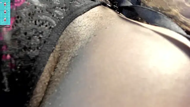 Snapshot of scarlet_darling26 chatting on December 22, 2024, 5:01 am scarlet darling26 online show from December 22, 2024, 5:01 am