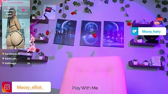 Snapshot of macey_elliot_ chatting on March 13, 2025, 10:32 pm macey elliot online show from March 13, 2025, 10:32 pm