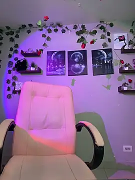 Snapshot of macey_elliot_ chatting on March 19, 2025, 5:28 pm macey elliot online show from March 19, 2025, 5:28 pm