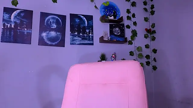 Snapshot of macey_elliot_ chatting on October 14, 2025, 10:27 am macey elliot online show from October 14, 2025, 10:27 am