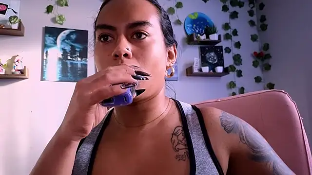 Snapshot of macey_elliot_ chatting on October 23, 2025, 11:53 am macey elliot online show from October 23, 2025, 11:53 am