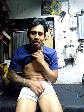 pene latinoriico online show from November 21, 2025, 3:27 am