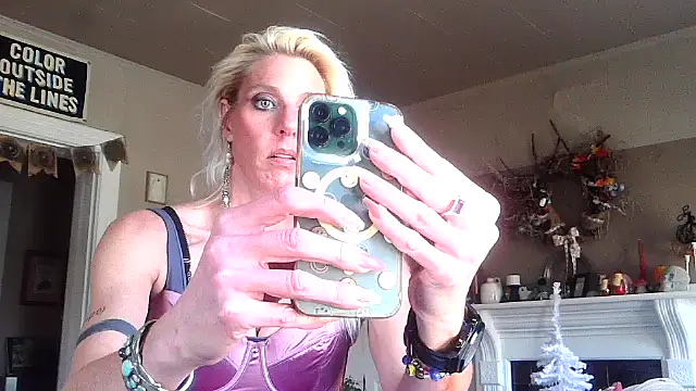 Glamazonx online show from November 14, 2025, 3:55 pm