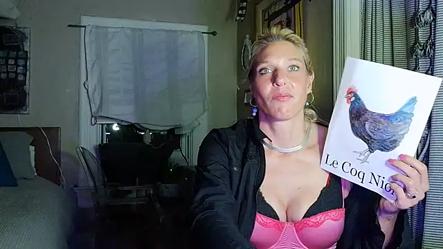 Glamazonx online show from June 19, 2026, 6:29 am