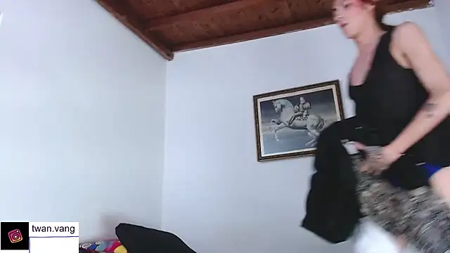 Snapshot of Trix_fiore_oficial chatting on November 12, 2025, 11:47 pm Trix fiore oficial online show from November 12, 2025, 11:47 pm