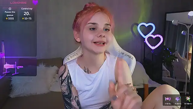 Britney Lynch online show from March 23, 2025, 4:16 am