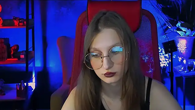 Snapshot of EllaHorton chatting on March 13, 2025, 5:39 pm EllaHorton online show from March 13, 2025, 5:39 pm