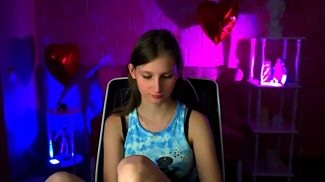 Snapshot of EllaHorton chatting on March 14, 2025, 6:50 pm EllaHorton online show from March 14, 2025, 6:50 pm