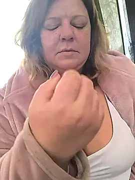 jusichka online show from November 10, 2025, 7:40 am