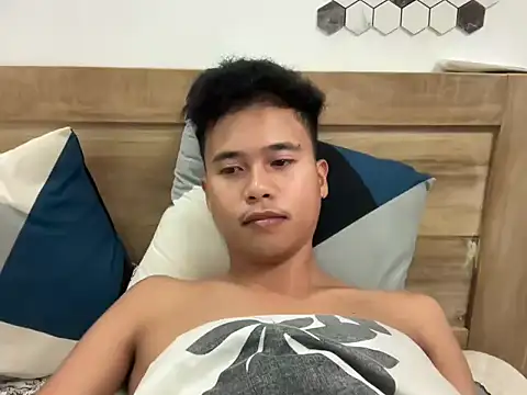 Asiantwink21 online show from September 25, 2025, 2:54 pm