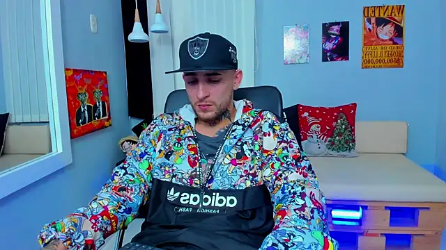 Snapshot of Drako_Lamar chatting on December 30, 2024, 3:57 pm Drako Lamar online show from December 30, 2024, 3:57 pm