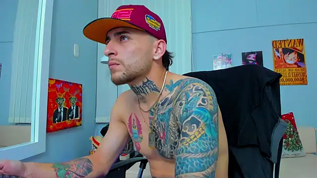 Snapshot of Drako_Lamar chatting on December 31, 2024, 3:31 pm Drako Lamar online show from December 31, 2024, 3:31 pm