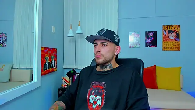 Snapshot of Drako_Lamar chatting on January 2, 2025, 4:56 pm Drako Lamar online show from January 2, 2025, 4:56 pm