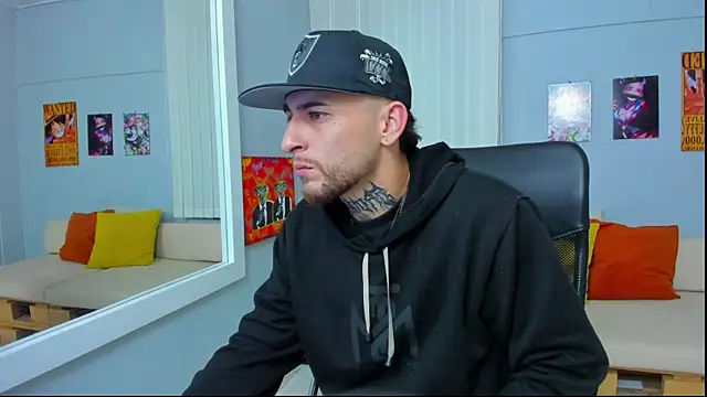 Snapshot of Drako_Lamar chatting on January 16, 2025, 12:31 pm Drako Lamar online show from January 16, 2025, 12:31 pm