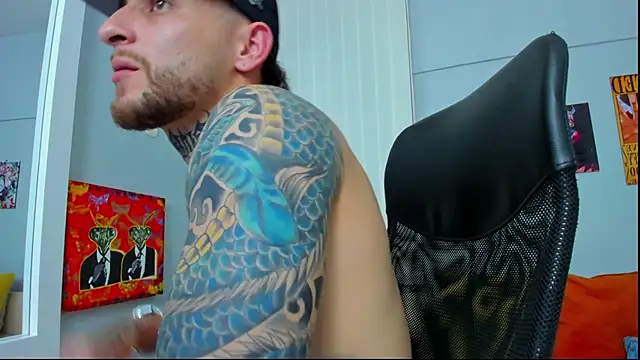 Snapshot of Drako_Lamar chatting on January 16, 2025, 6:37 pm Drako Lamar online show from January 16, 2025, 6:37 pm