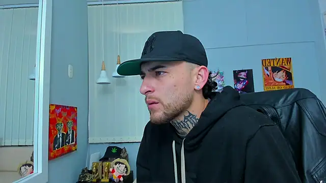 Snapshot of Drako_Lamar chatting on March 13, 2025, 12:35 pm Drako Lamar online show from March 13, 2025, 12:35 pm