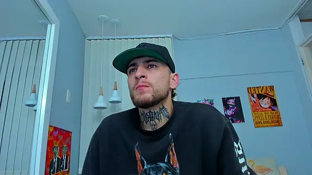 Snapshot of Drako_Lamar chatting on March 18, 2025, 12:25 pm Drako Lamar online show from March 18, 2025, 12:25 pm