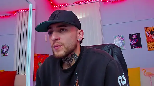 Snapshot of Drako_Lamar chatting on March 18, 2025, 3:31 pm Drako Lamar online show from March 18, 2025, 3:31 pm