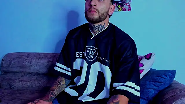 Snapshot of Drako_Lamar chatting on October 7, 2025, 1:58 am Drako Lamar online show from October 7, 2025, 1:58 am