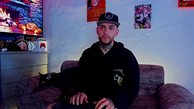 Snapshot of Drako_Lamar chatting on October 24, 2025, 12:23 pm Drako Lamar online show from October 24, 2025, 12:23 pm