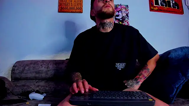 Snapshot of Drako_Lamar chatting on October 29, 2025, 2:03 am Drako Lamar online show from October 29, 2025, 2:03 am