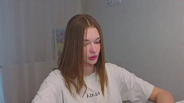 Snapshot of CharryClim chatting on October 24, 2025, 4:20 am CharryClim online show from October 24, 2025, 4:20 am