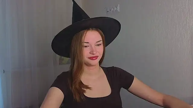 Snapshot of CharryClim chatting on November 1, 2025, 5:09 am CharryClim online show from November 1, 2025, 5:09 am