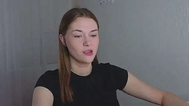 Snapshot of CharryClim chatting on November 9, 2025, 5:06 am CharryClim online show from November 9, 2025, 5:06 am