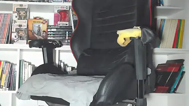 Snapshot of LapijARG7 chatting on February 25, 2026, 12:15 pm LapijARG7 online show from February 25, 2026, 12:15 pm