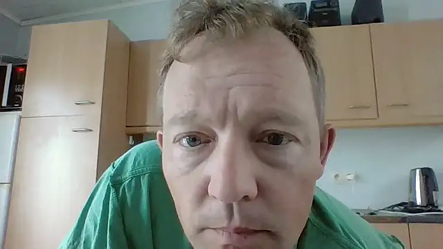 Snapshot of bertolini chatting on June 4, 2026, 7:25 am bertolini online show from June 4, 2026, 7:25 am