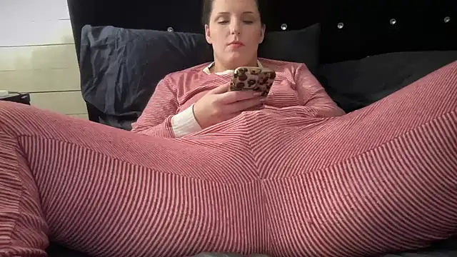 sexylilly69 online show from February 28, 2025, 5:48 am