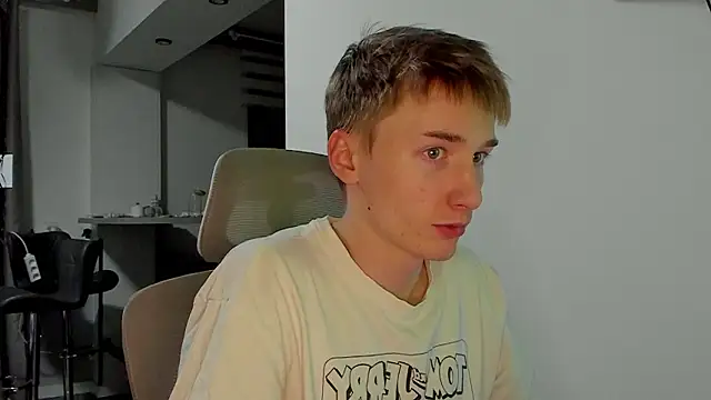 vibemygirl online show from February 11, 2026, 12:32 pm