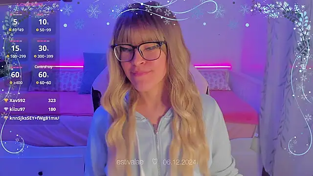 Snapshot of estivalae chatting on December 6, 2024, 10:19 pm estivalae online show from December 6, 2024, 10:19 pm