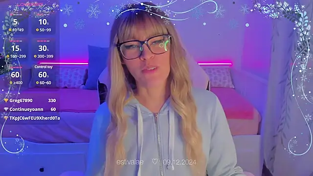 Snapshot of estivalae chatting on December 9, 2024, 8:12 pm estivalae online show from December 9, 2024, 8:12 pm