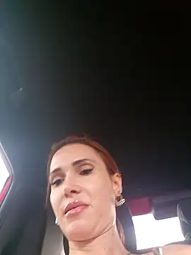 Snapshot of Irresistible24 chatting on February 3, 2026, 4:01 pm Irresistible24 online show from February 3, 2026, 4:01 pm