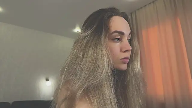 Snapshot of hotexclusive_ chatting on February 6, 2025, 4:53 am hotexclusive online show from February 6, 2025, 4:53 am