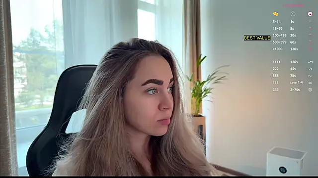 Snapshot of hotexclusive_ chatting on October 3, 2025, 7:49 am hotexclusive online show from October 3, 2025, 7:49 am