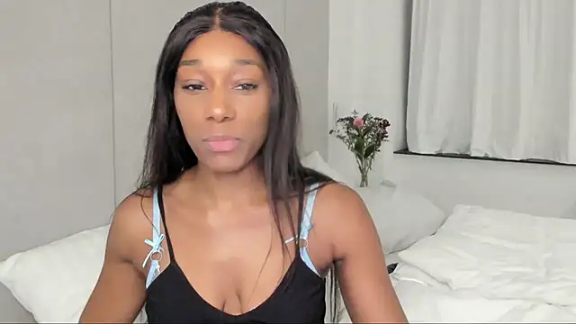 Snapshot of smileybabe chatting on February 25, 2025, 5:47 pm smileybabe online show from February 25, 2025, 5:47 pm