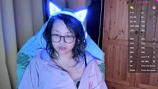 maydaykimmy online show from June 14, 2026, 10:45 pm