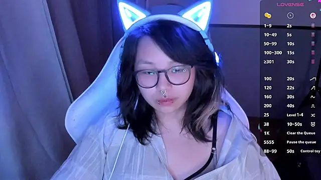 maydaykimmy online show from July 28, 2026, 10:42 pm