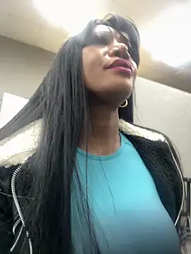 Snapshot of SUUKAM chatting on December 10, 2024, 3:55 pm SUUKAM online show from December 10, 2024, 3:55 pm