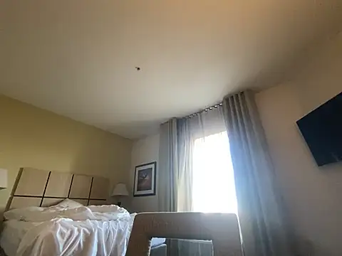 Snapshot of SUUKAM chatting on December 31, 2024, 2:47 pm SUUKAM online show from December 31, 2024, 2:47 pm